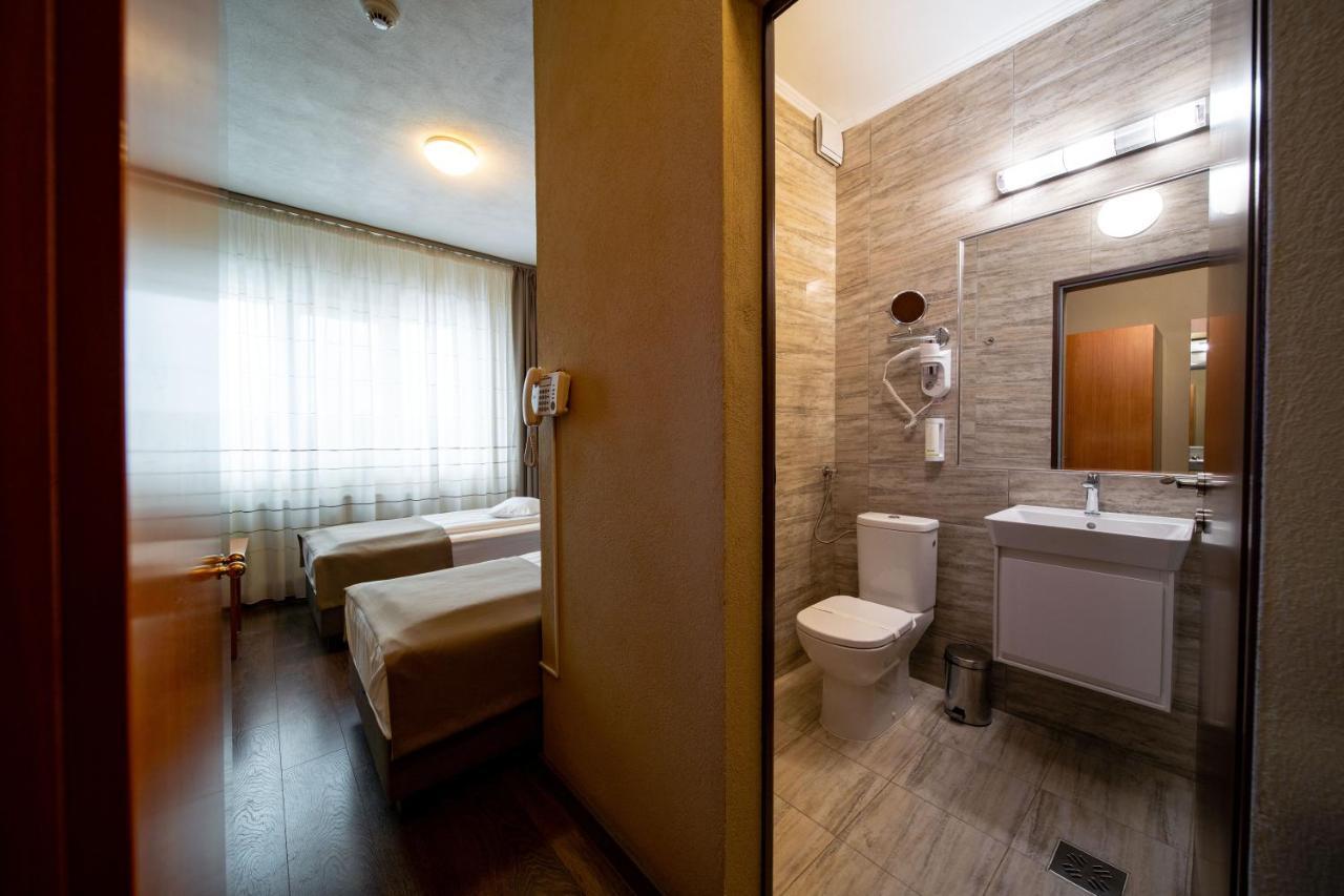 Areo Hotel & Restaurant Bradesti Екстер'єр фото